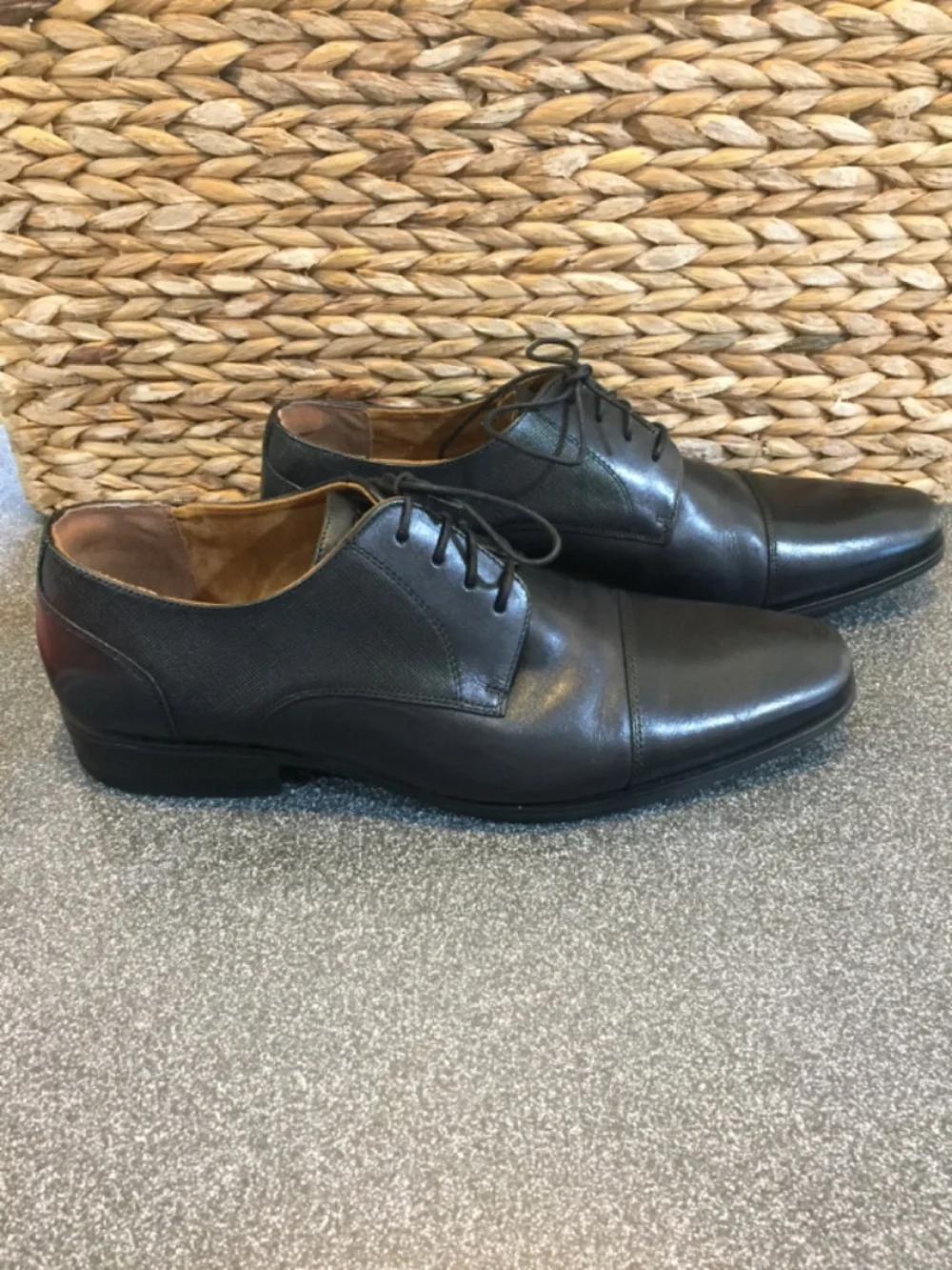 Florsheim Black Leather Cap-Toe Derby Shoes